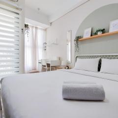 Simply and Cozy Living Studio Transpark Bintaro Apartment By Travelio