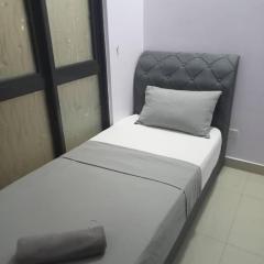 GR Homestay at Ayuman Suites Gombak