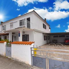 Apartments and rooms Ljubica 2366