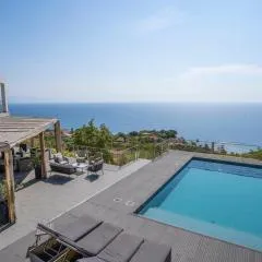 Villa Donna Cà con vista mare e piscina privata