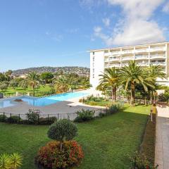 Awesome Apartment In Antibes With Wifi