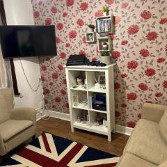 1 Bedroom House - Free Parking Wifi
