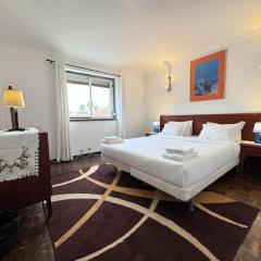 The Pearl - Cascais Guest House - City & Beach