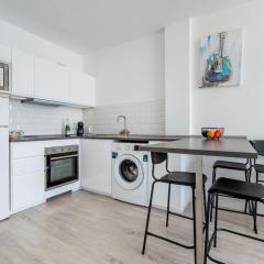 Marina Palace Amazing balcony Renovated