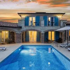 Villa Mila in Medulin with sea view and private pool only 300 meters from the beach