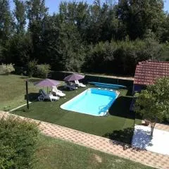 Holiday House MONTO