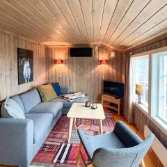 3 Bedroom Stunning Home In Sjusjøen