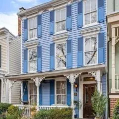 Studio Gem Near Capitol & Coffee Spots