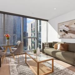 Stylish & Vibrant Apt In Best Location w Gym, Pool