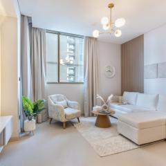 STAY BY LATINEM Luxury 2BR Holiday Home CV A813 near Burj Khalifa