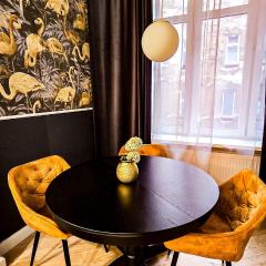 Złoty Flaming by Rentoom