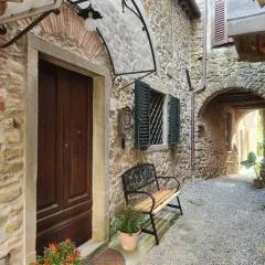 Casa dell 'Vista Gorgeous Remodeled Stone Country House in Rural Northern Tuscany