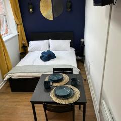 Studio Close to the City Centre Self Contained