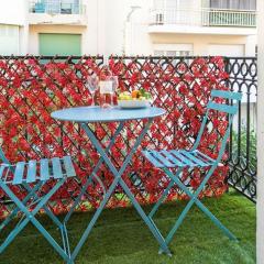 - - Superbe Studio avec Balcon - Nice Centre - -