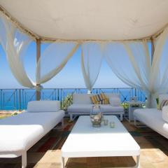 Villa in Palermo with Swimming Pool