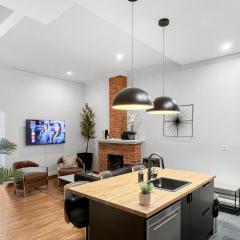 Historic Old Victorian with Deck and Parking