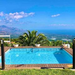 Villa panoramica sull'Etna con piscina vista mare