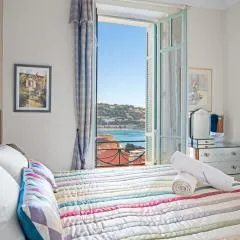Appartement d Exception, Spacieux et Lumineux, avec Balcon et Vue Mer