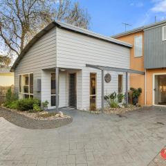 HOLLYDENE 2 - 6 Guests