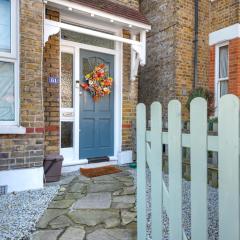 Cosy Home from Home Close to Station