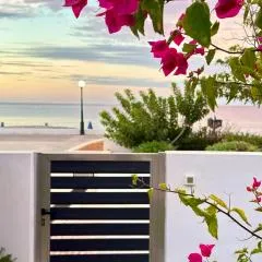 Fantasea Beachfront Villa