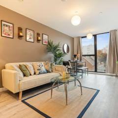 City Centre Birmingham 1-Bed with WiFi and Parking