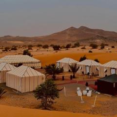 Erg chebbi romantic desert camp