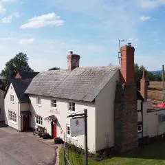 The Red Lion, Madley