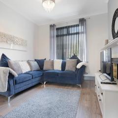 Family-Friendly 2BR Close to Durham City