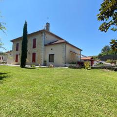 gîte porte de la bastide