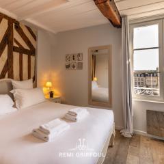 Dolphin view - 1st floor - Charming comfortable flat on the port