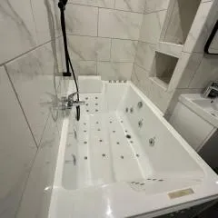 STUDIO JACCUZZI A 2 Min dAvignon