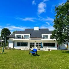 Hôtel La Pierre Bleue