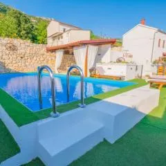 Exquisite Holiday Home with Private Pool and Sauna