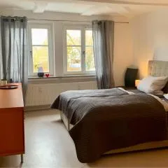 Modern wohnen im Fachwerkhaus im Herzen Wolfhagens - 2 Schlafzimmer, Parkplatz