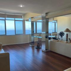 Copacabana de frente para o mar.