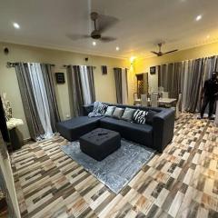 Amc Luxe Retreat