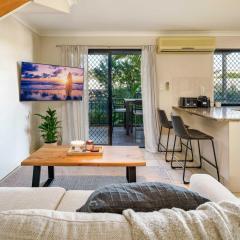 Sunny's Coastal Townhouse in Caloundra