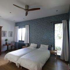Chambre "Madeleine" avec 2 lits simples et table d'hôtes - FR-1-590-468