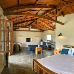 Lakaz Kannell - Coconut Lodge secluded outside shower, infinity pool