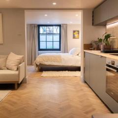 Stunning townhouse apartment in central Cambridge