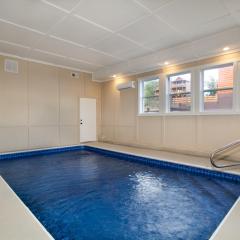 Maya w Indoor Pool Hot Tub Theater