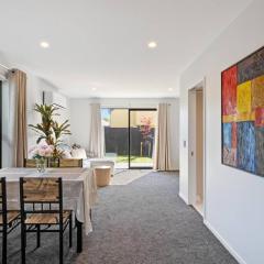 Spa Hideaway in Central City with Parking