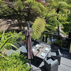 Private Getaway for 2 Surrounded by Native Bush