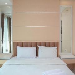 Nice and Minimalist Studio at Apartment Woodland Park Residence By Travelio