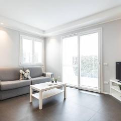 AmazHome - New Roomy Home & Garden