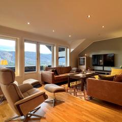 Beautiful penthouse centrally located in Geilo, stunning views