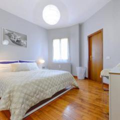 Grazioso studio in centro- WIFI Ascensore Aria Condizionata