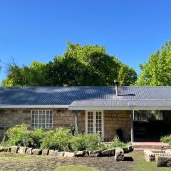 Periwinkle, Grove ,Acorn & Sage Cottages