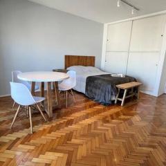 Luminoso, en Av Callao para 2